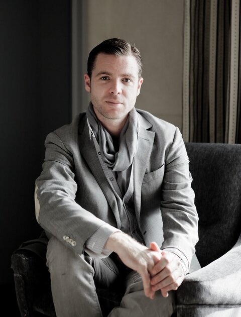 Дизайнер Жан-Луи Денио