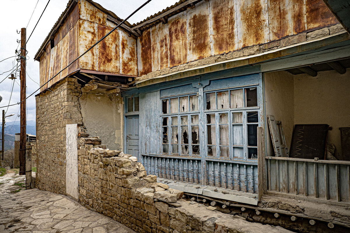 Дагестан какие дома. Село Чох Дагестан. Высокогорный аул Чох. Чохские террасы Дагестан. Сакля село Дагестана.