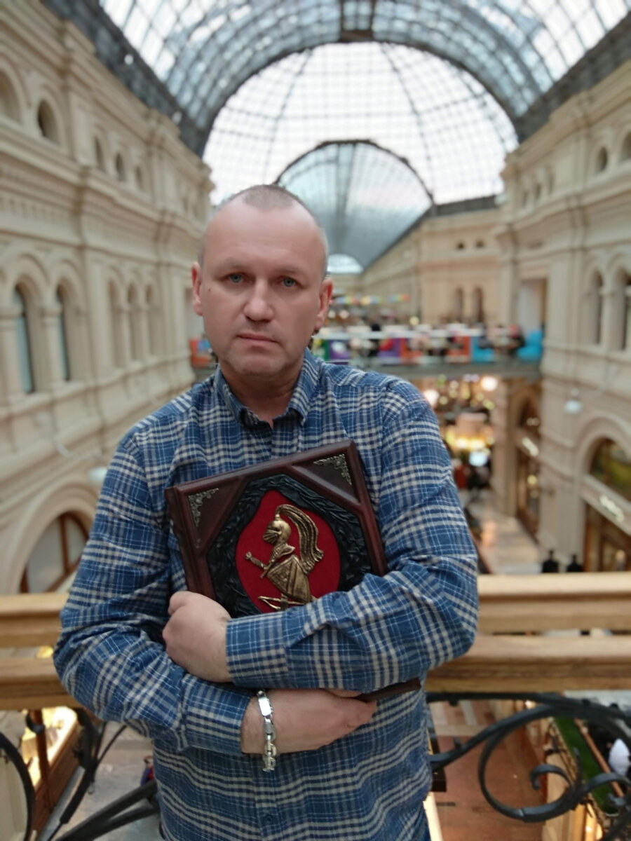 Я с одной из своих работ