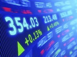https://investtalk.ru/wp-content/uploads/2015/11/kotirovki-akciy.jpg