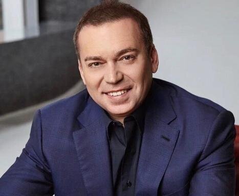 «Я считаю, что тенденция, которая наметилась после пика в самом начале, достаточно твёрдая, жёсткая. Скорее всего, с осени до весны мы будем наблюдать всё-таки постепенное открытие стран и открытие сообщения», — заявил он в беседе с НСН. 
По его словам, все страны в настоящее время понимают, что экономики могут не выдержать второго такого удара по сдерживанию.

Как отметил Игнатьев, нужно разрешать поездки.

Ранее, как сообщало ФАН, в «Турпомощи» прокомментировали программу по продаже туров по России с кешбэком в 2020 году