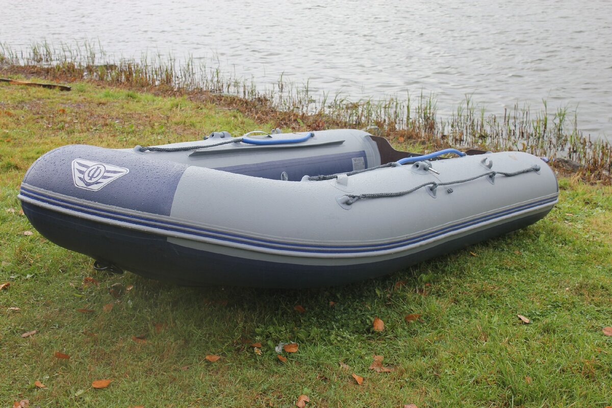 Лодка ФЛАГМАН 330U