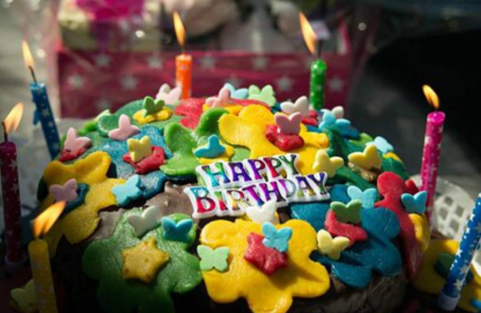 Ученые из Дартмутского колледжа и Национального бюро экономических исследований (США) определили возраст, в котором люди переживают самый несчастливый период в своей жизни. Документ с материалами исследования размещен на сайте бюро, передает Stan.kz.