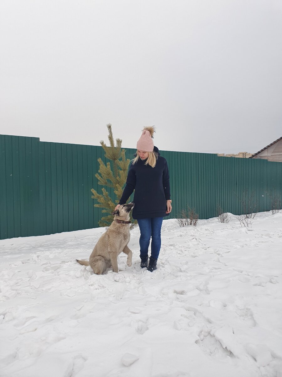 В таком худи в повседнеаной жизни максимально удобно. 