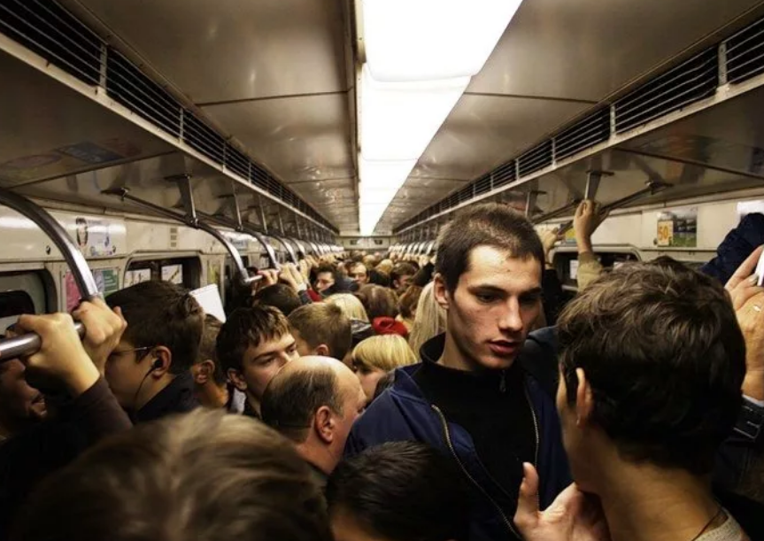 через людей в люди выходят