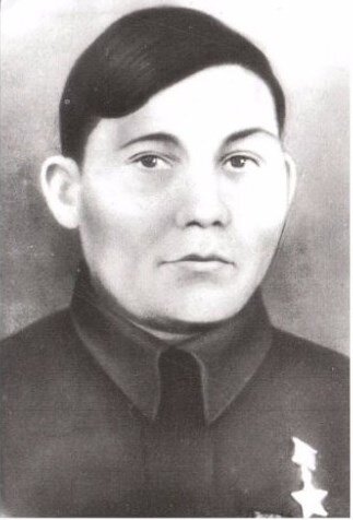 На фото Мукат Усагалиевич Мусаев