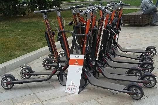    Россиян хотели обязать получать права на управление электросамокатами
