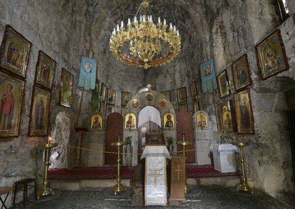 Крепость Абаата - по-абхазски "укреплённое место" - это не просто древнейшая достопримечательность Гагры. В пределах этих крепостных стен Гагра, как населенный пункт, существовала несколько веков.-7-4