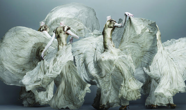 из книги "McQueen: Savage Beauty"