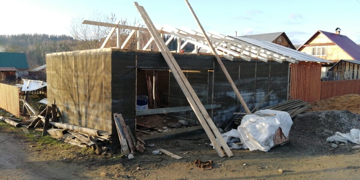 Гараж с домашней мастерской