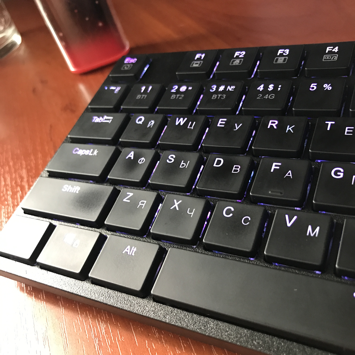 Бюджетная низкопрофильная механика - реальность? Redragon Anubis ...