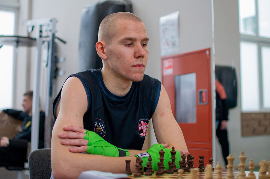   И за шахматной доской голова Егора всегда оставалась ясной. Фото: Из личного архива Егора Цибисова