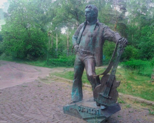 Памятник В.С.Высоцкому в Сочи