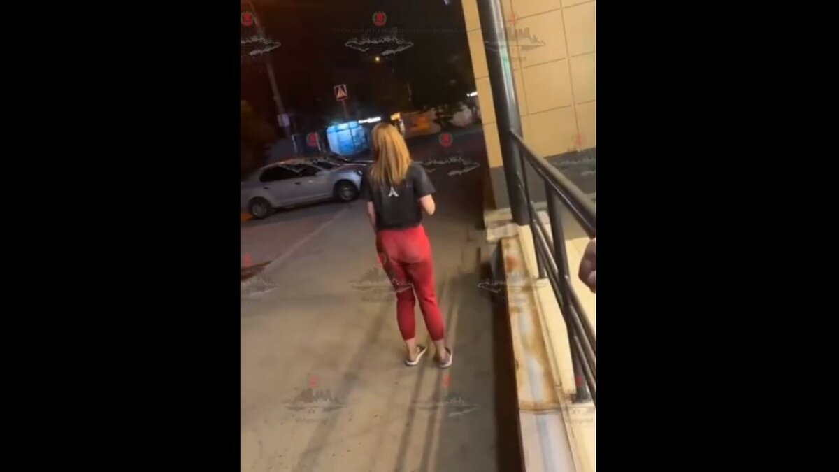     Прославившаяся после голых танцев на улице волгоградка извинилась перед горожанами. Свое обращение девушка разослала по соцсетям.