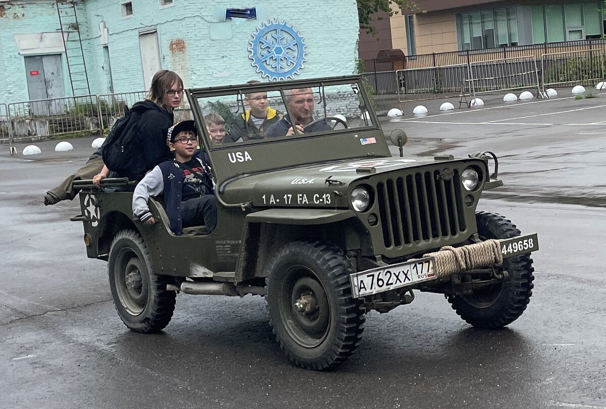 Фирма Willys-Overland разработал авто, а Форд на госзаказах получал  прибыль, были разные версии внедорожников Willys на заводах | Авторемонт и  техника | Дзен