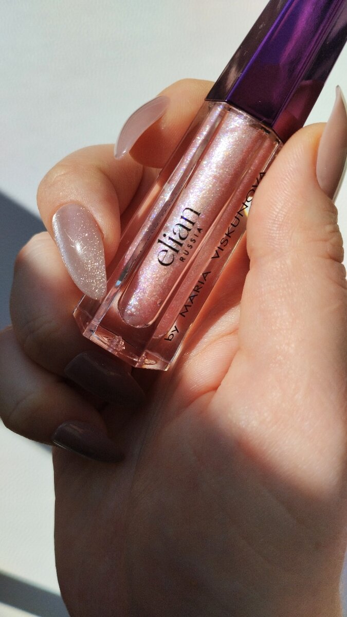 Подводка c глиттером Multichrome от Elian Russia