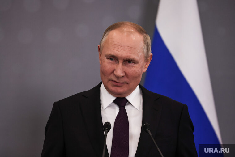    Президент РФ Владимир Путин закладывает основу будущей идеологии страны