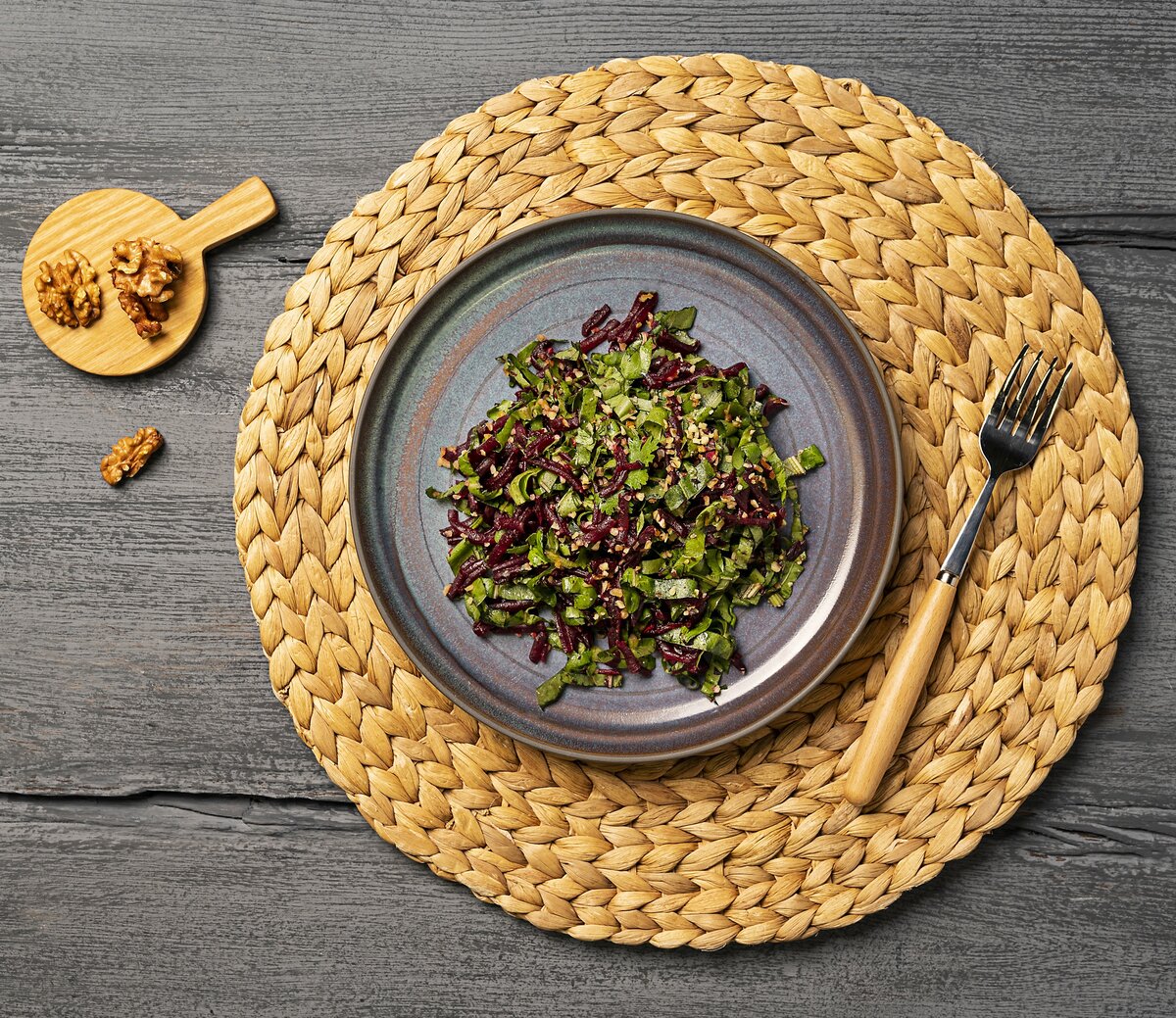 Салат с листьями щавеля и зеленью ∙ по-армянски ∙ 100 г