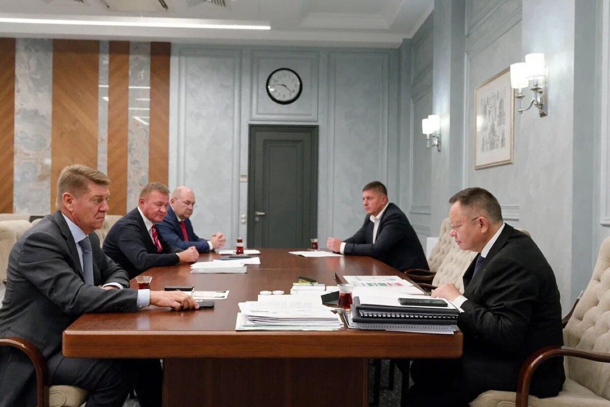    Роман Старовойт провёл рабочую встречу с главой Минстроя РФ