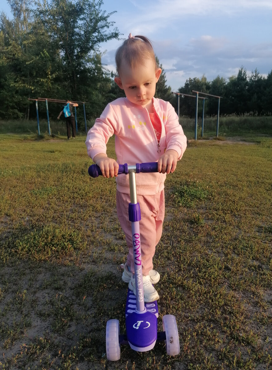 Лиза 2,3. Последние тёплые дни судя по всему в наших краях. 