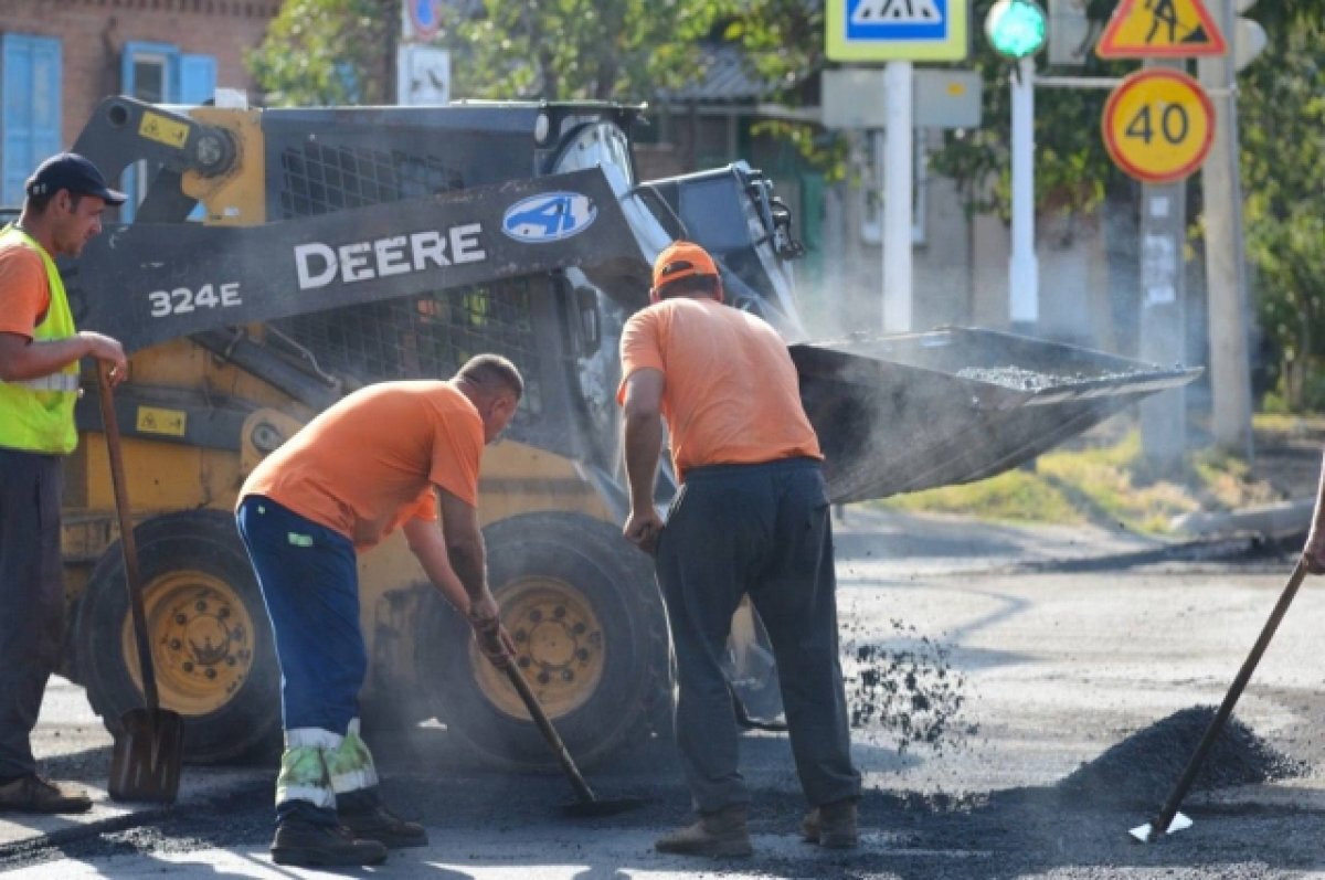    В разных районах Петрозаводска продолжается ремонт дорог