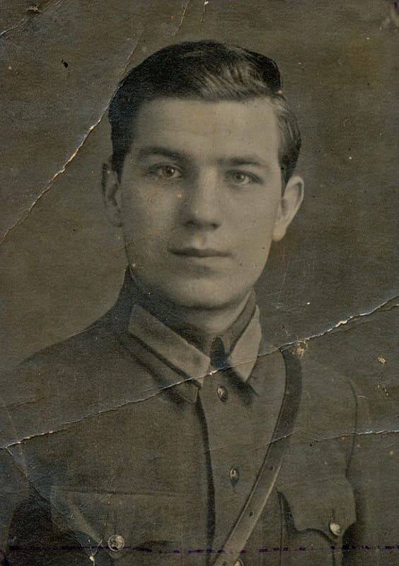 Довоенный портрет, видимо, вичугского периода.