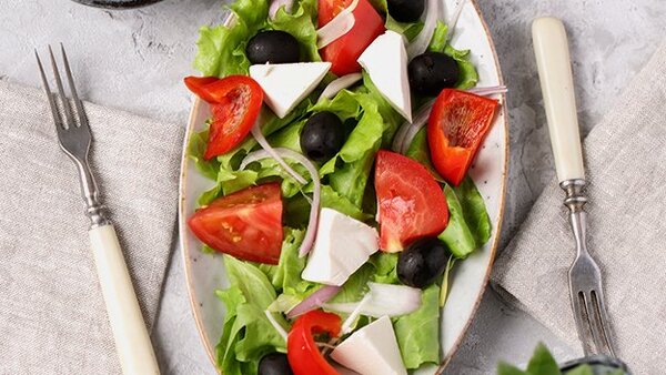 Легкий и вкусный салат «Греческий»