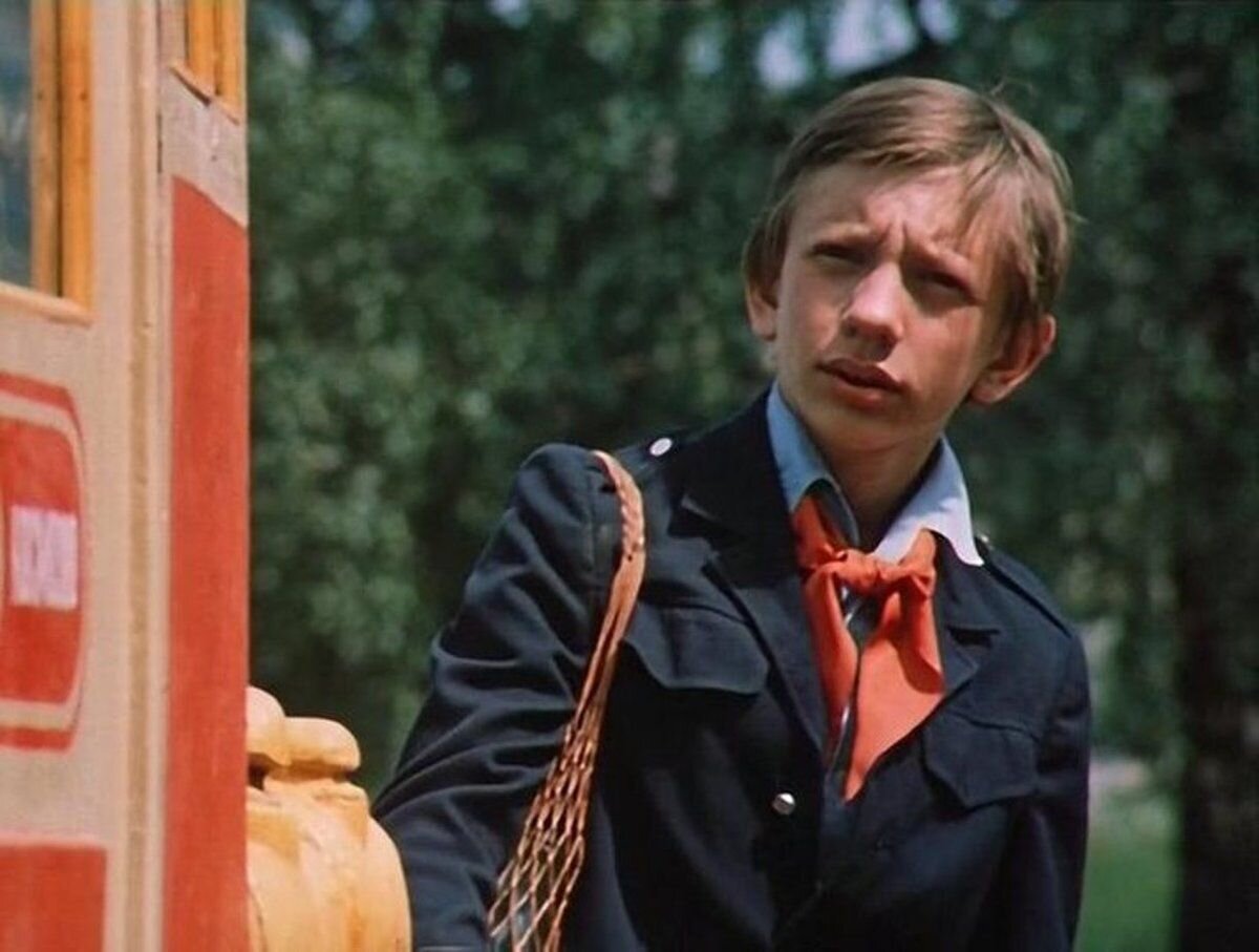 Кадр из фильма. Алеша Фомкин в роли Коли