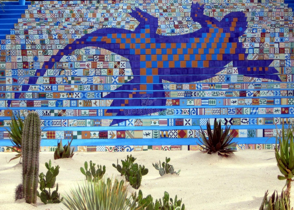 Оформление подступенок цементной плиткой Carocim, Франция