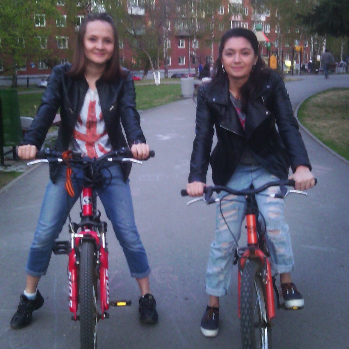 Тут нам 21 и мы ещё не догадываемся, что нас ждёт)