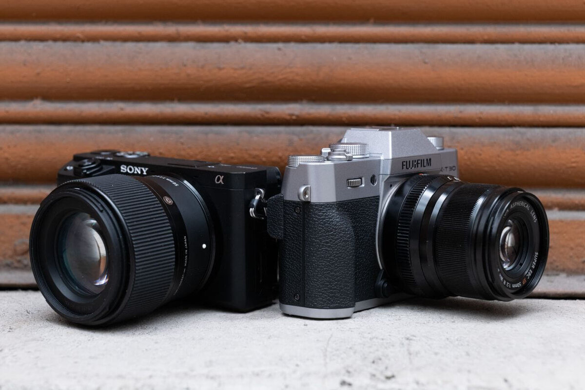 Fujifilm или sony. Fujifilm xt3. sony a6400. fujifilm xt20.