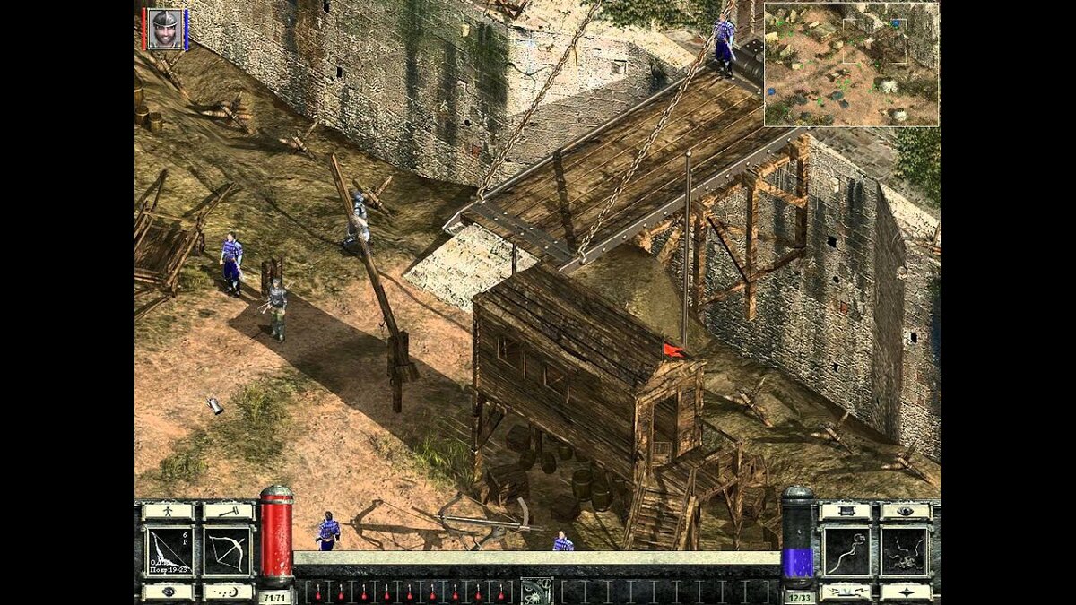 Виды причудливых деревянных землянок здесь смешаны с современными водными колесами и шлагбаумами