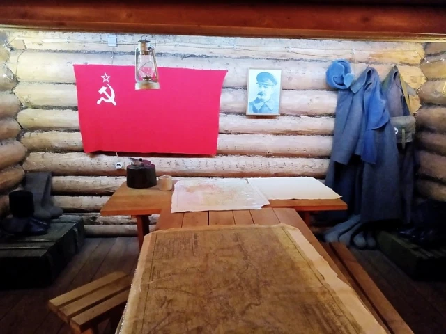 Партизанская деревня Патриот землянка