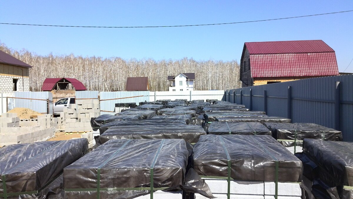 Газобетон занял добрую четверть участка