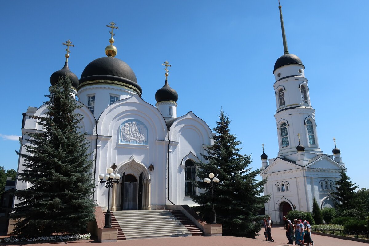 Храм тихона задонского в задонске липецкой области фото