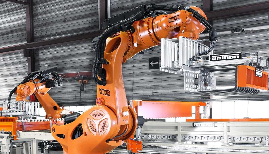 Робот KUKA KR 1000 titan