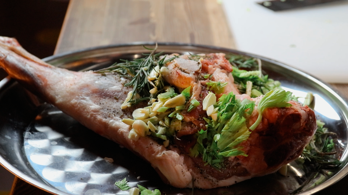 Streetfood bar Место Огонь Пятницкая 2/38 +7 (926) 637-75-91