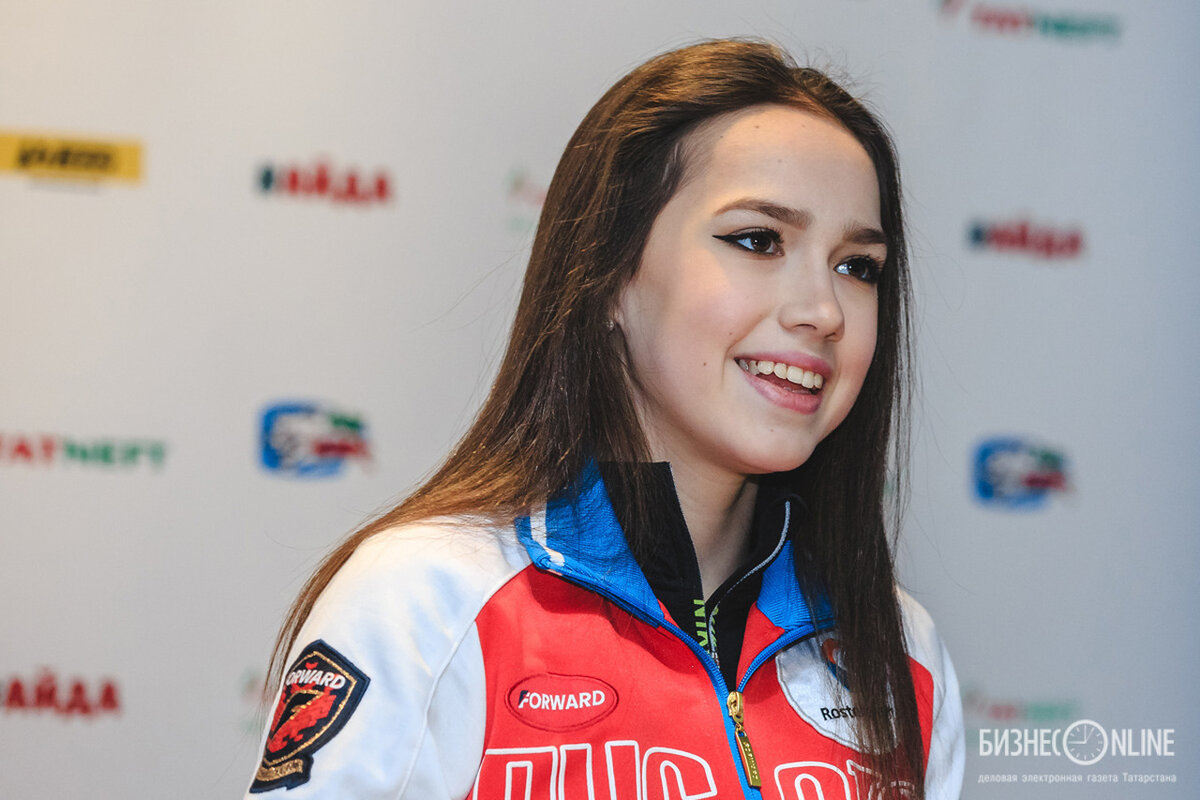 Олимпийская чемпионка, а с 2020 года популярная телеведущая, Алина Загитова родилась в 2002 году в Ижевске. Фото: business-gazeta.ru