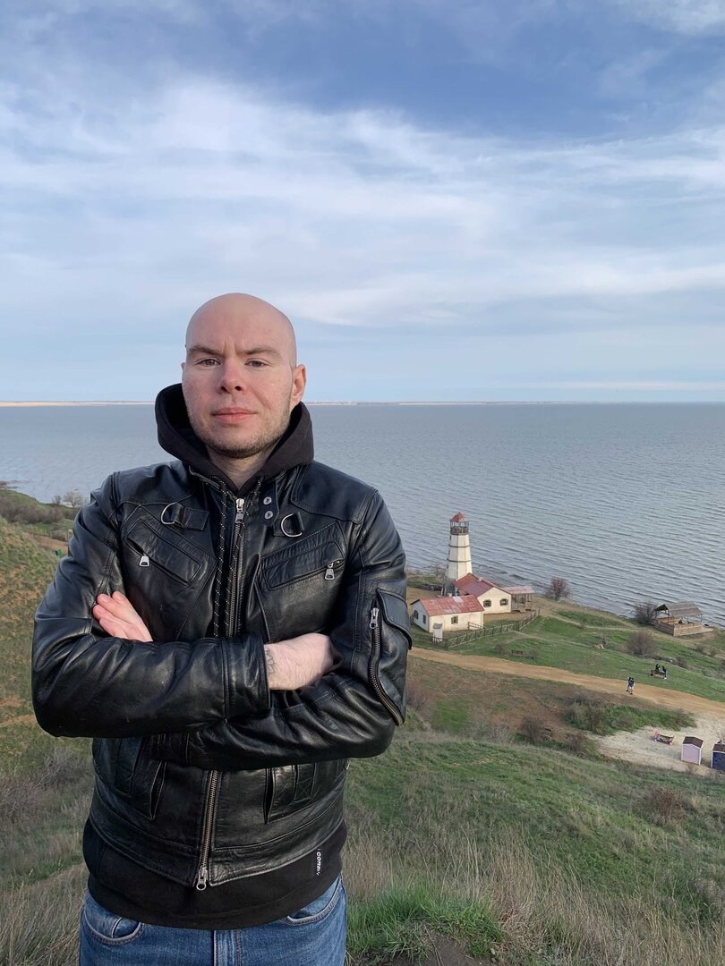 Мое фото на фоне маяка