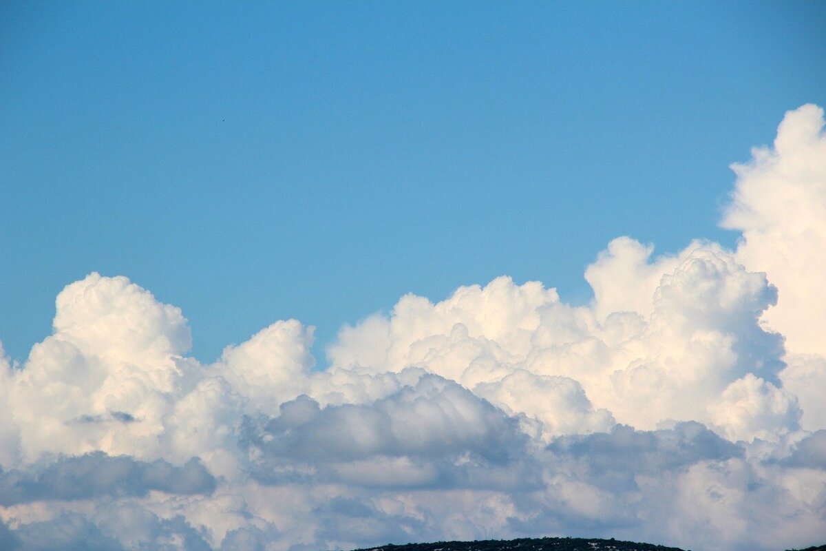 Nuxt cloud. Белые Кучевые облака. Пушистые облака. Красивые облака. Небо с облаками.