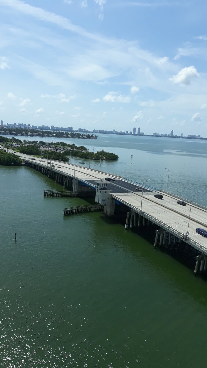 Вид из апартаментов. Майами.