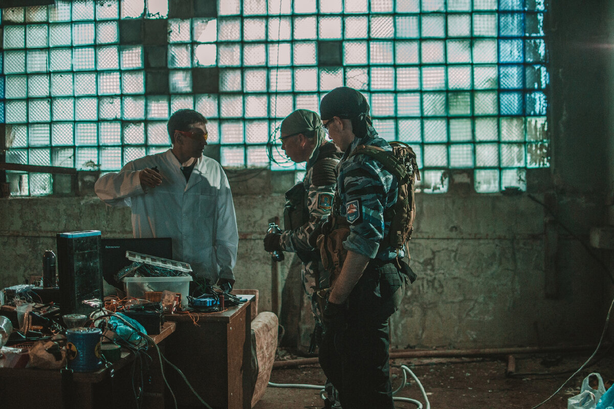 Монолит, учёный и чистый