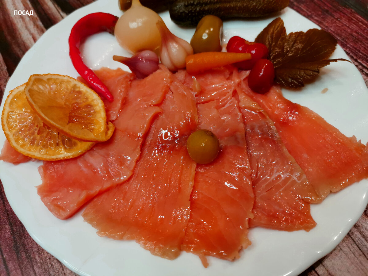 Кету можно посолить и она будет не хуже сёмги (по крайней мере, в салате).