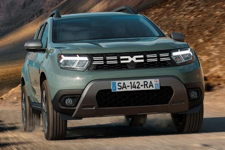 Дочка»Renault — Dacia — представляет Duster Mat Edition и версию коляски Baby Jogger . _Есть два варианта токопроводящего покрытия на шасси Jogger : полностью интегрированное покрытие E-Tech на базе 1,6-литровой « атмосферника » или на базе 1,3-литровой « туроетврки » .Что касается Duster Mat Edition, то его « изюминкой » станут характерный цвет и надпись .Электрифицированный Dacia Jogger был анонсирован в сентябре прошлого года, и чаще всего кросс-универсал предлагает силовую установку E-Tech, знакомую по хэтчбекам Clio и внедорожникам Captur. В таком случае Jogger станет самой дешёвой европейской моделью Renault Group с гибридной системой.
В декабре прошлого года электронное зажигание Dacia Jogger было активировано , и , скорее всего , трансмиссия автомобиля будет знакомой E - Tech , используемой в Clio и Captur . _При таком сценарии Jogger , несомненно , станет самой желанной европейской моделью Renault Group с гибридной операционной системой . 