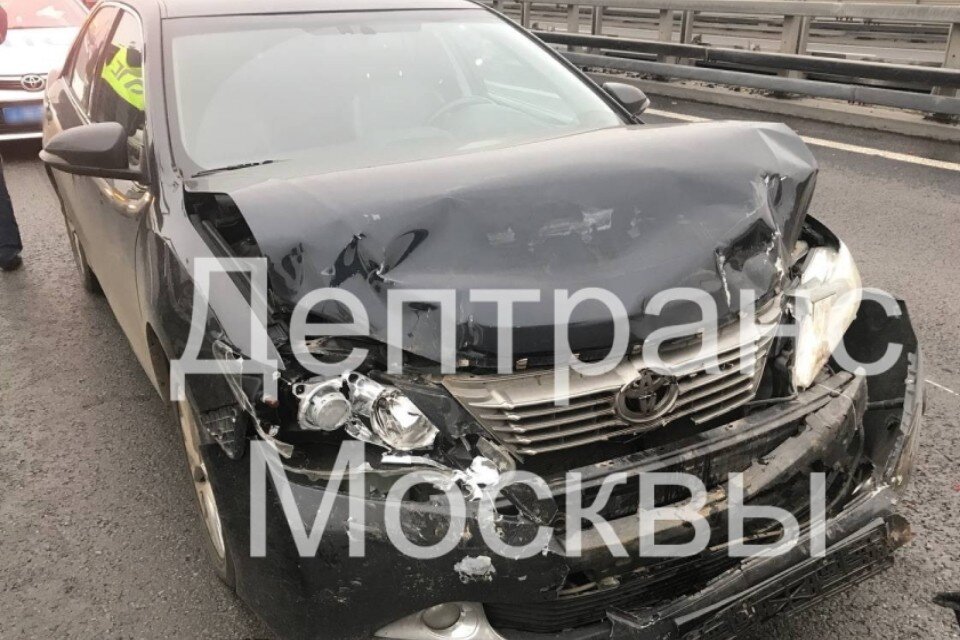     Тройное ДТП произошло на внешней стороне ТТК в Москве  Департамент транспорта Москвы