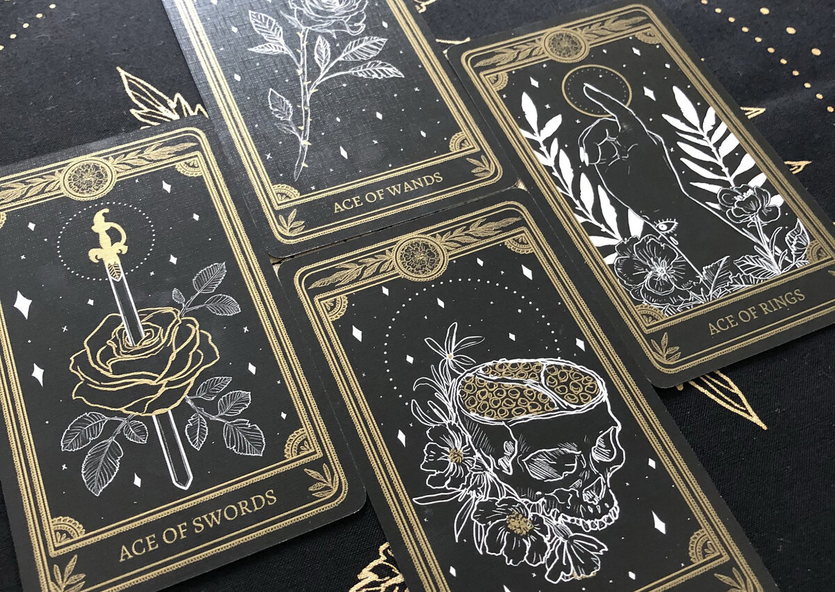 Фото из открытых источников. К слову сказать, количество колод и их дизайнов просто поражает, даже не представляю, сколько трудов люди туда вкладывают. 