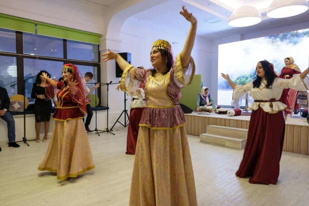    В Тарко-Сале участники фестиваля «ЭтноАрт» рассказали, как многонационален Ямал