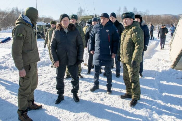 Фото: правительство Сахалинской области. Полпред президента в ДФО Юрий Трутнев работает на Сахалине