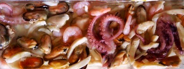 Морской коктейль в рассоле. Я предпочитаю именно этот вариант. Фото из интернета