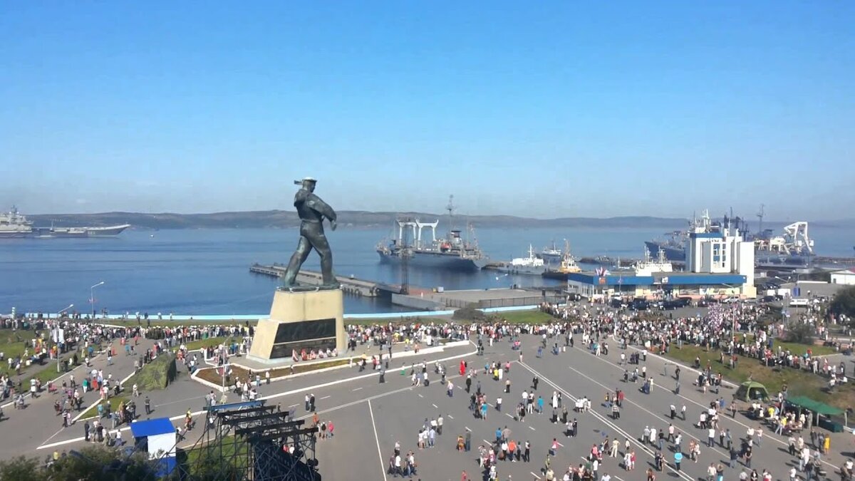 день военно -морского флота и день торговли отмечают в последнее воскресенье июля...моя семья и друзья собираются на природе ...стишок для нашей компании